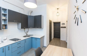 Discover how quick and budget-friendly updates, like changing cabinet hardware or installing a peel-and-stick backsplash, can revitalize your Austin mini kitchen remodel.