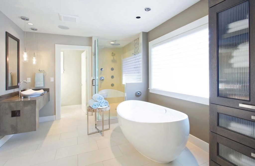 Explore the must-know Austin bathroom remodel trends that focus on luxury, functionality, and sustainable design for a stunning bathroom makeover.