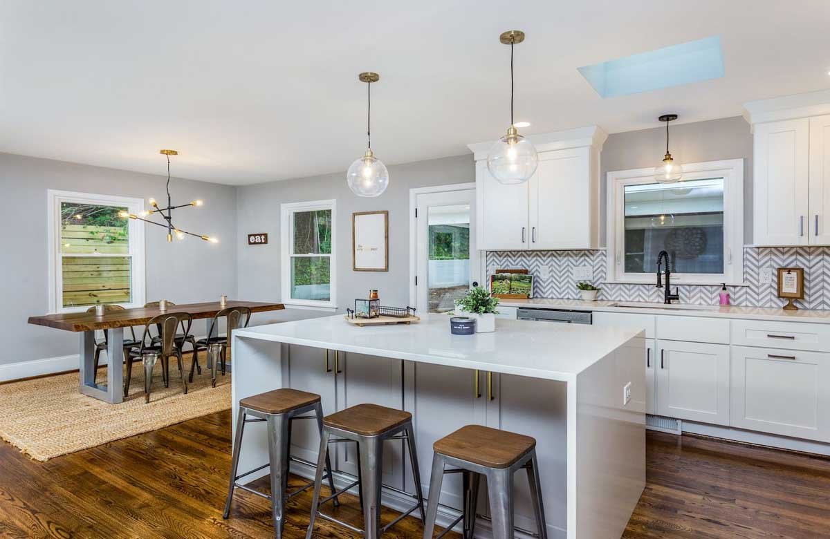 Professional remodeling services for split level kitchens in Austin, TX.